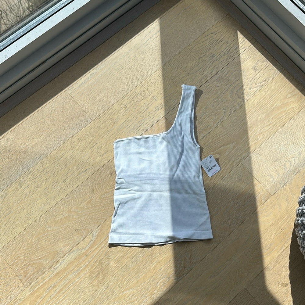 Brand new!! White Free people one shoulder ribbed top in size XS/S